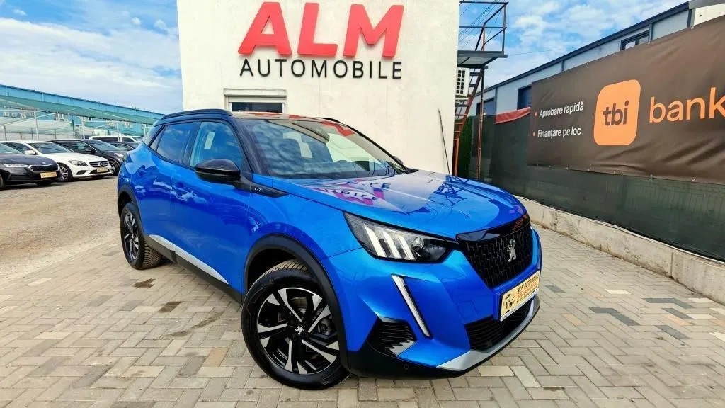 Fotografie: 2023 Peugeot 2008