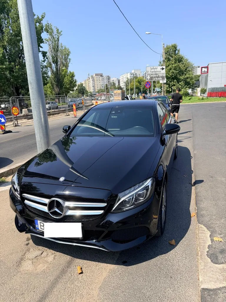 Fotografie: 2015 Mercedes-Benz C