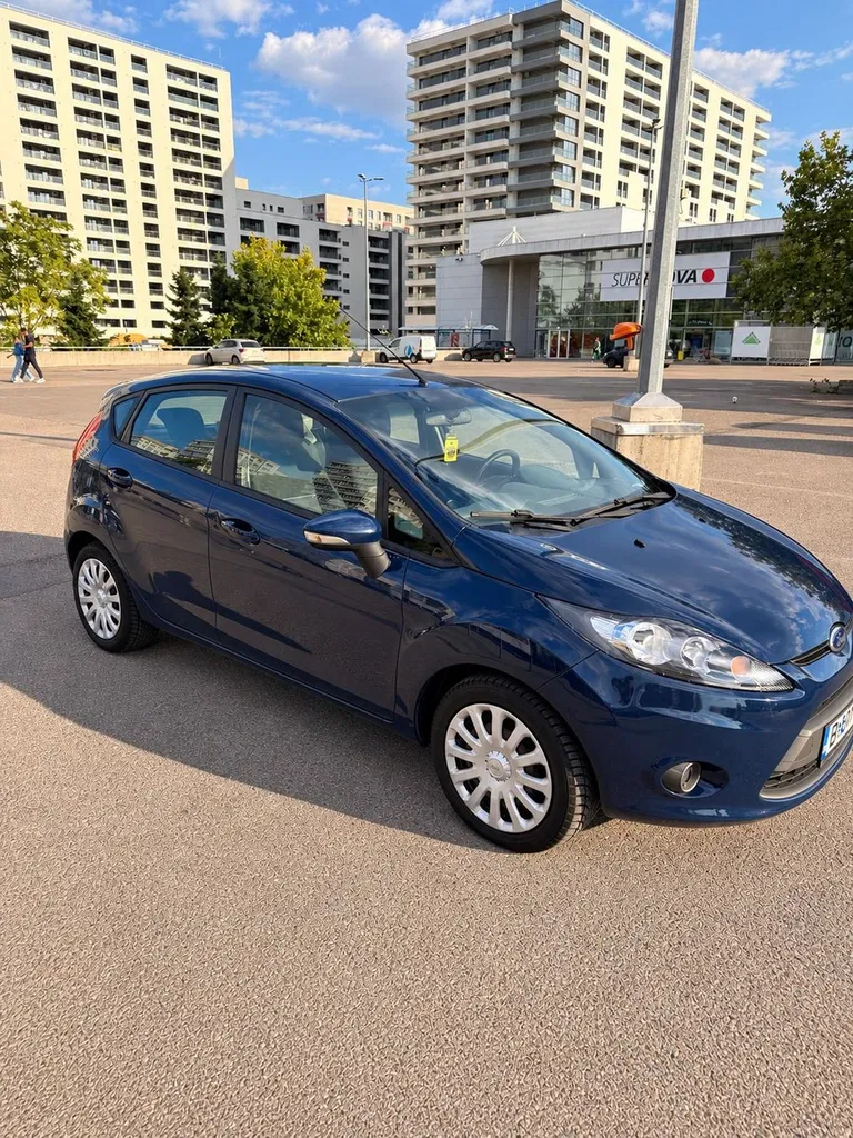 Fotografie: 2011 Ford Fiesta