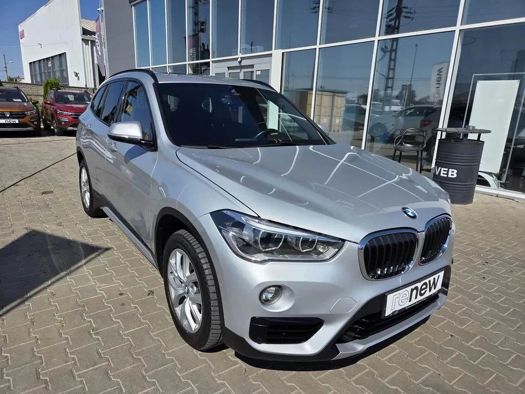 Fotografie: 2019 BMW X1