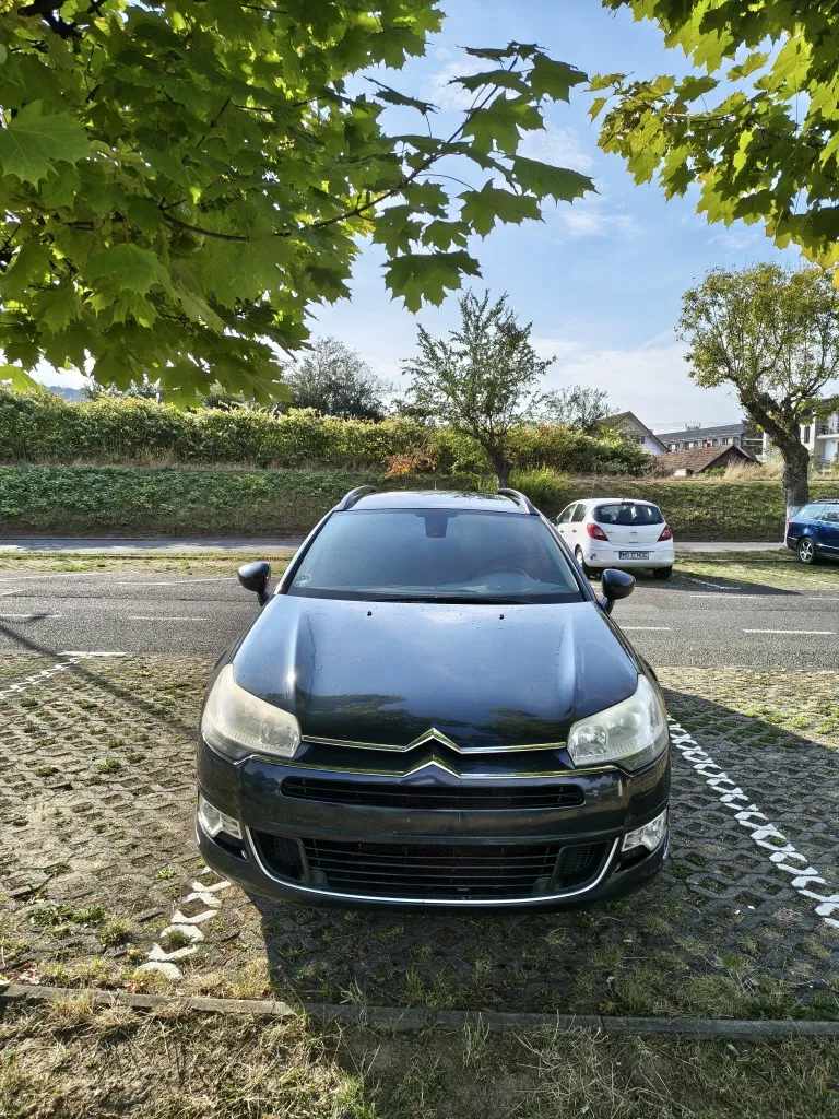 Fotografie: 2012 Citroen C5