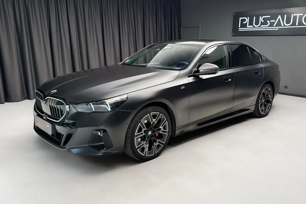 Fotografie: 2023 BMW Seria 5