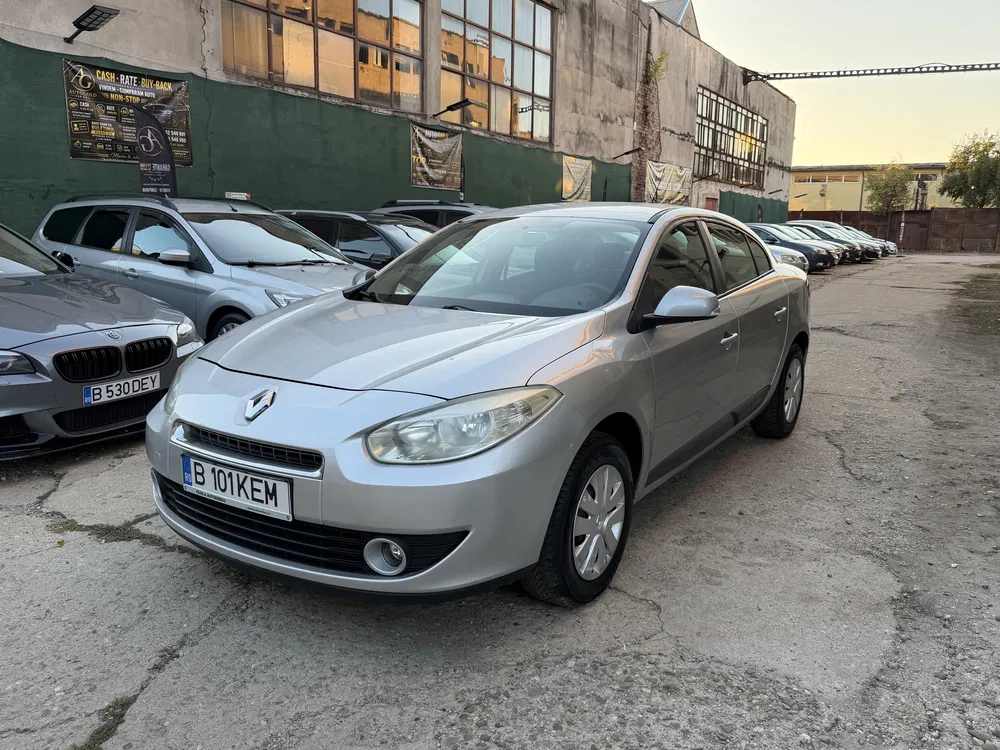 Fotografie: 2011 Renault Fluence