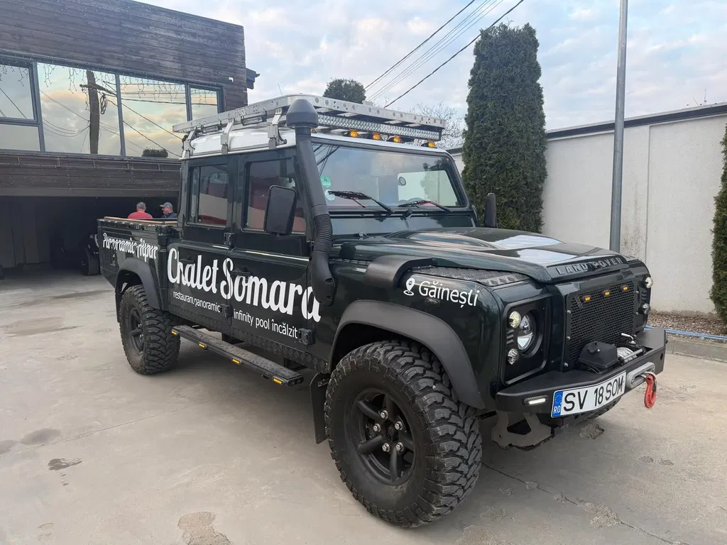 Fotografie: 2011 Land Rover Defender