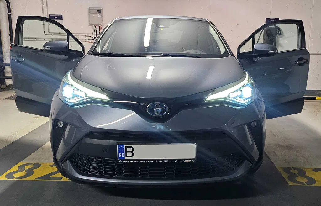 Fotografie: 2021 Toyota C-HR
