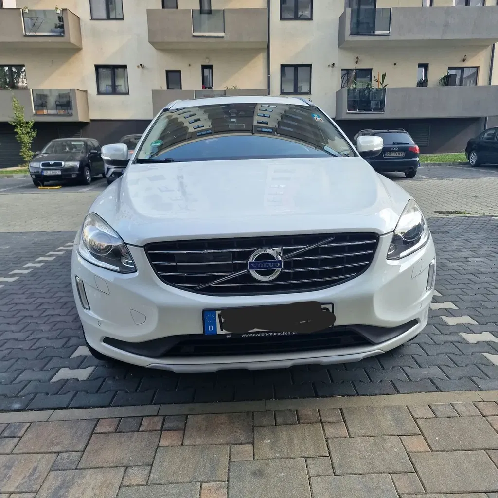 Fotografie: 2016 Volvo XC 60