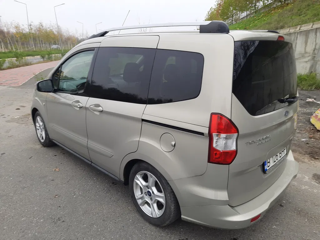 Fotografie: 2014 Ford Courier