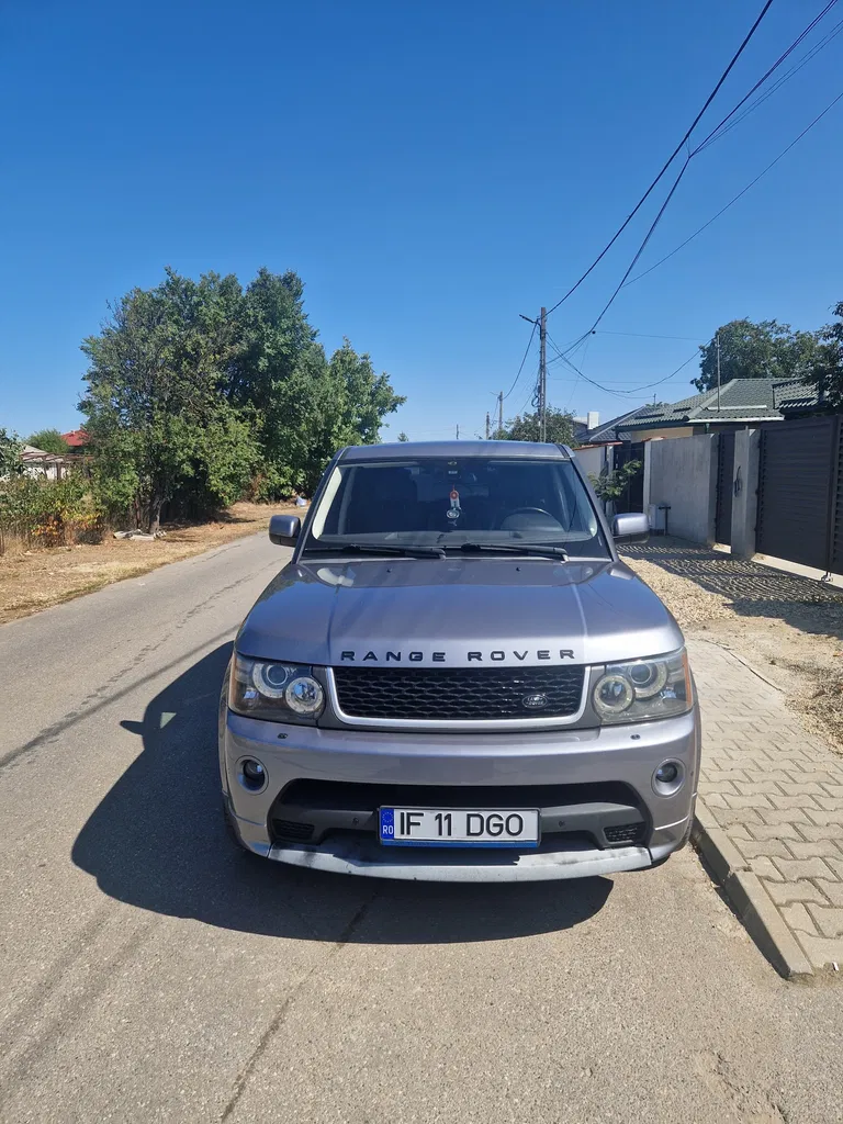 Fotografie: 2012 Land Rover Range Rover Sport