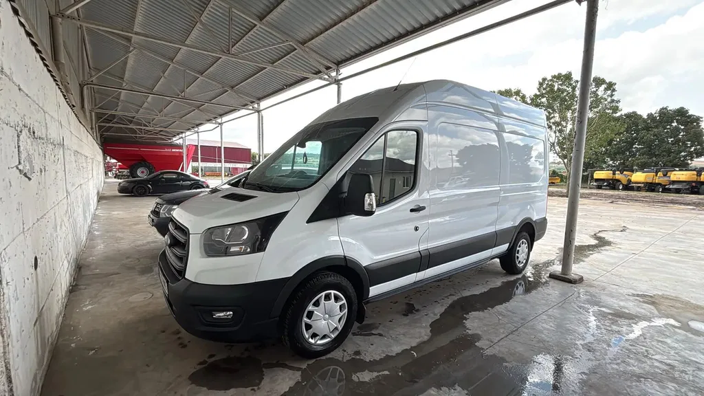 Fotografie: 2024 Ford Transit