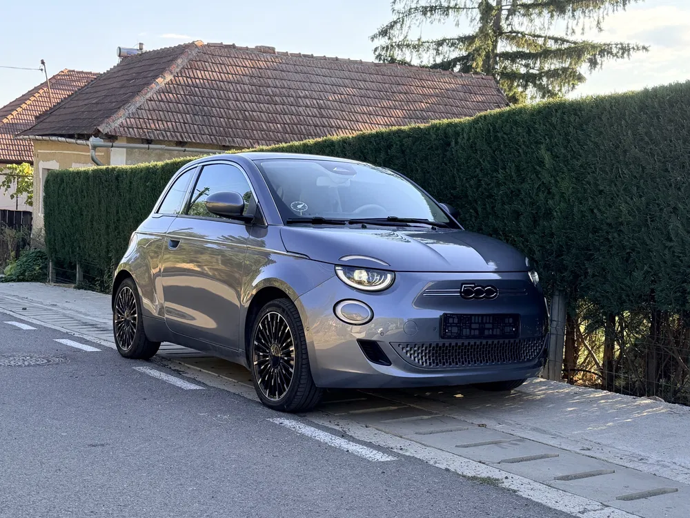 Fotografie: 2022 Fiat 500