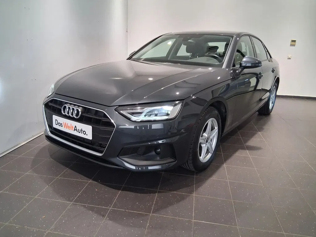 Fotografie: 2022 Audi A4 Limuzina