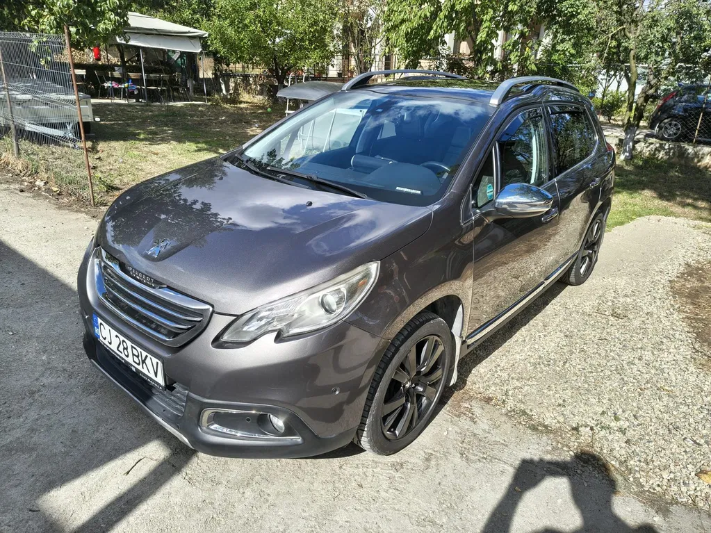 Fotografie: 2013 Peugeot 2008