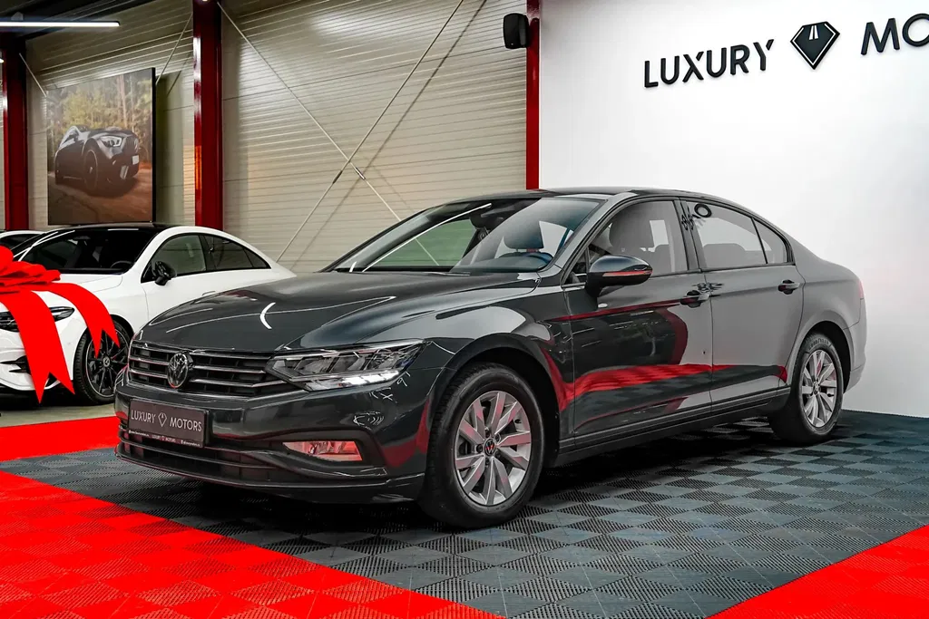 Fotografie: 2021 Volkswagen Passat
