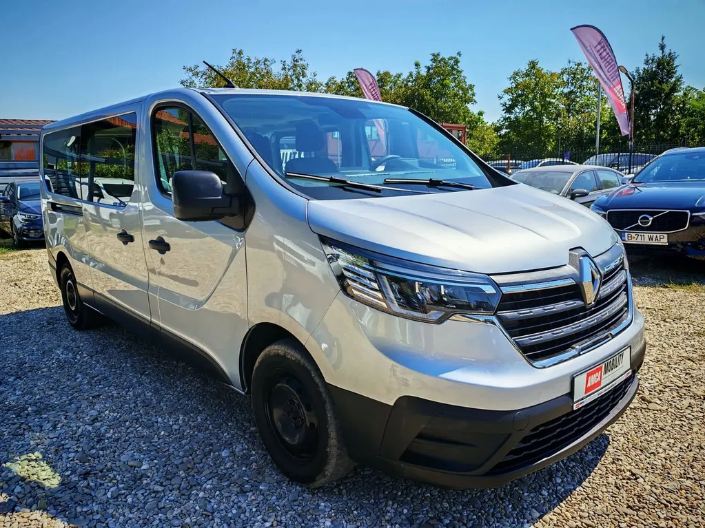 Fotografie: 2023 Renault Trafic