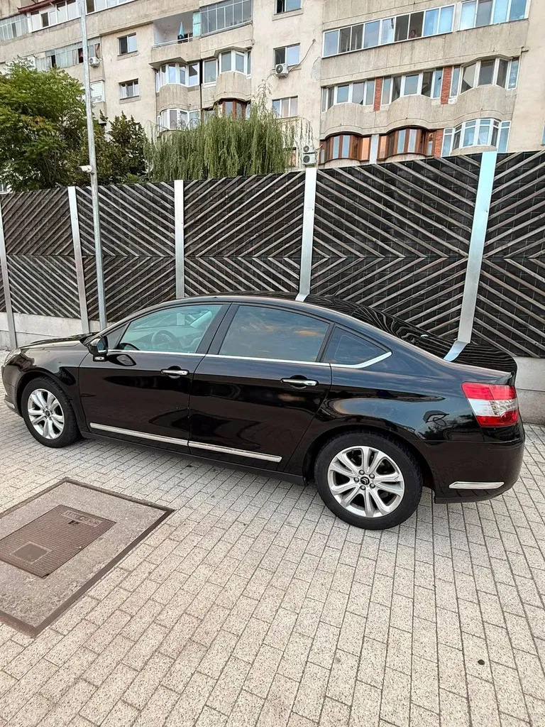 Fotografie: 2013 Citroen C5