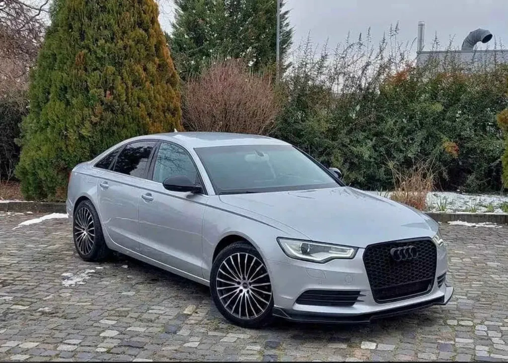Fotografie: 2012 Audi A6 Limuzina
