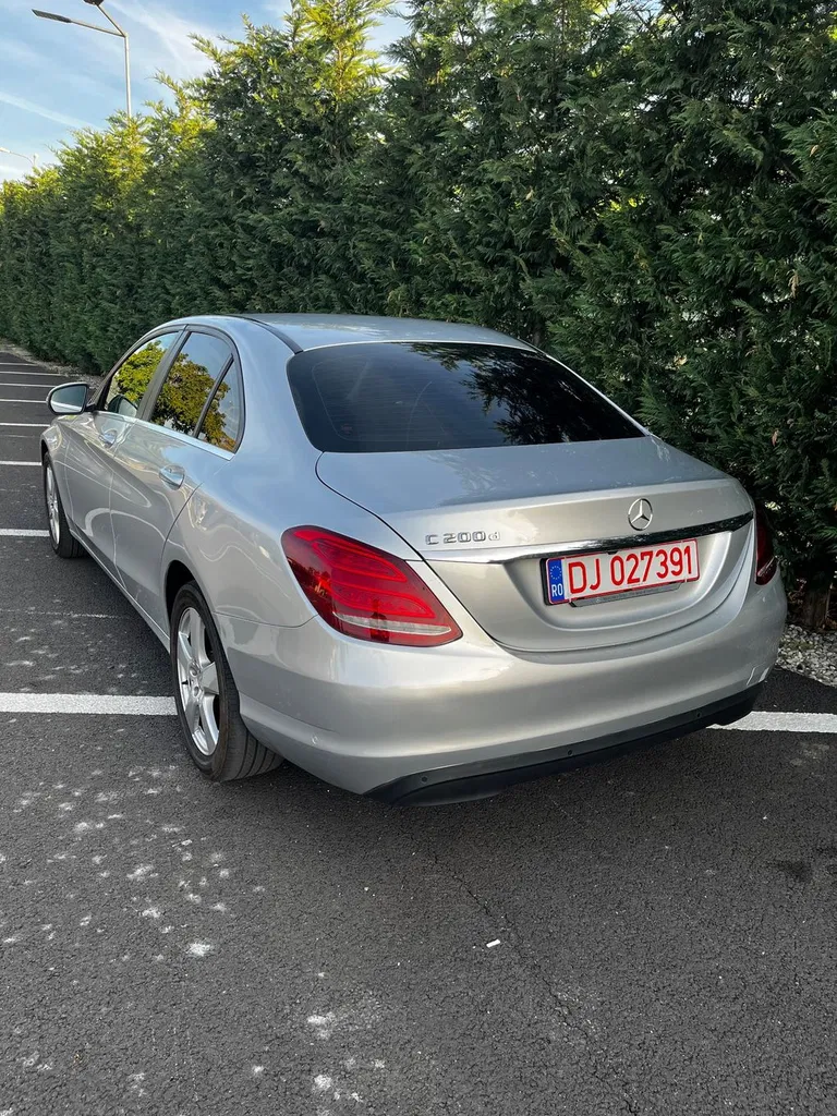 Fotografie: 2015 Mercedes-Benz C
