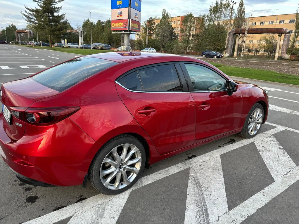 Fotografie: 2016 Mazda 3