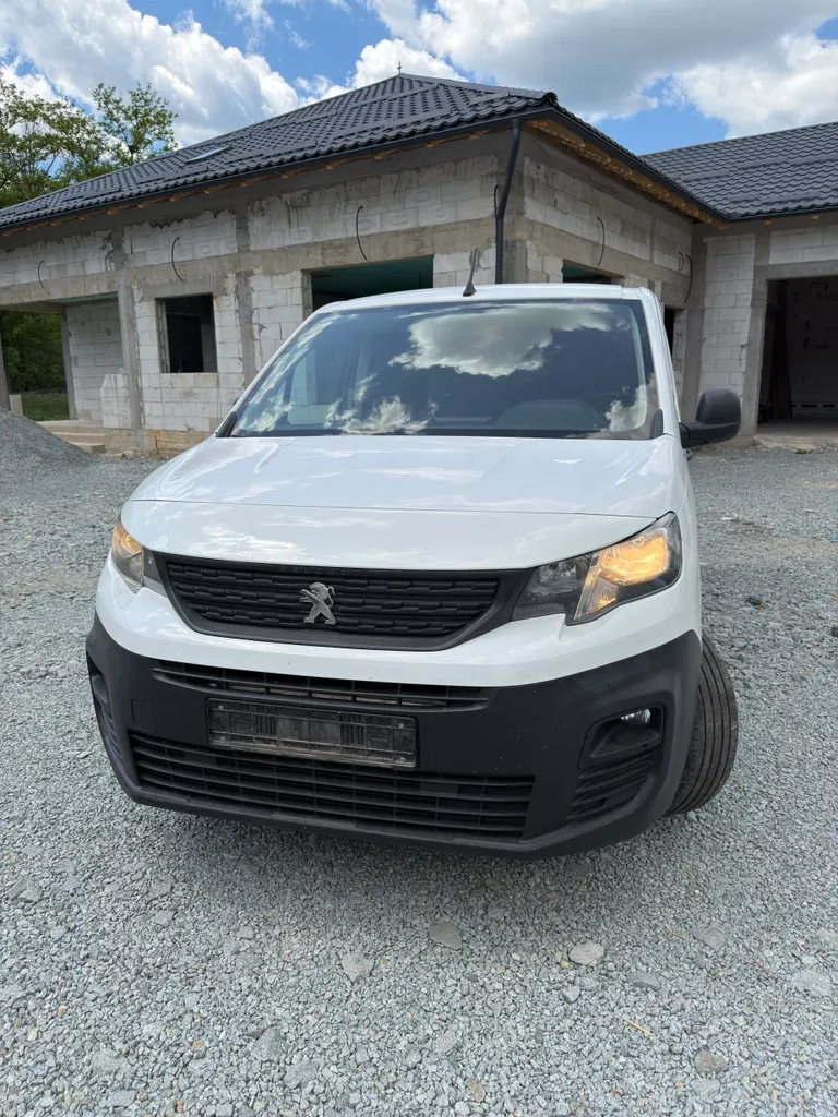 Fotografie: 2019 Peugeot Partner