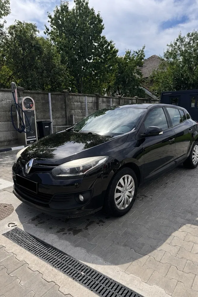 Fotografie: 2015 Renault Megane