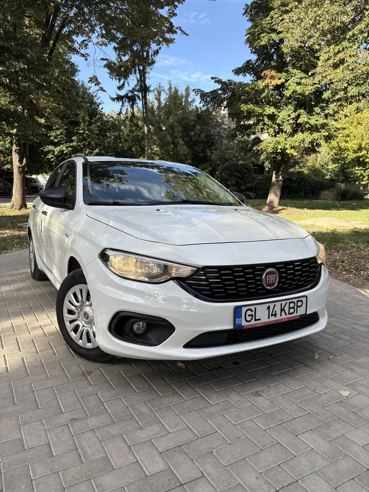 Fotografie: 2018 Fiat Tipo