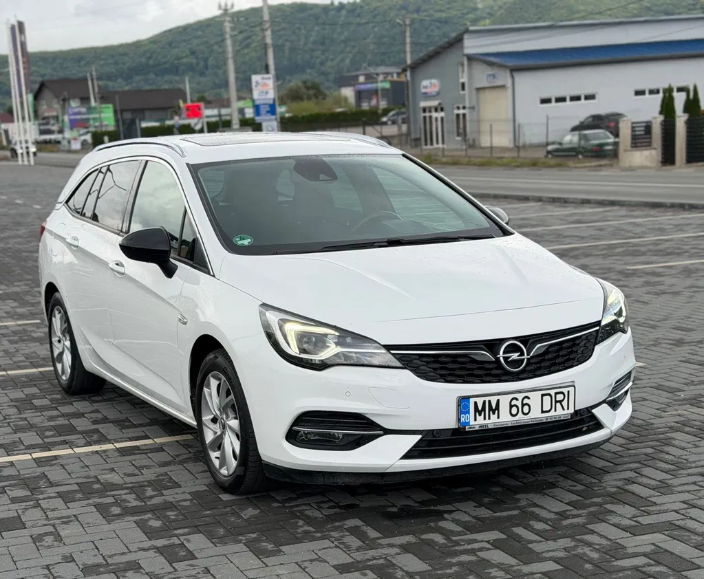 Fotografie: 2021 Opel Astra