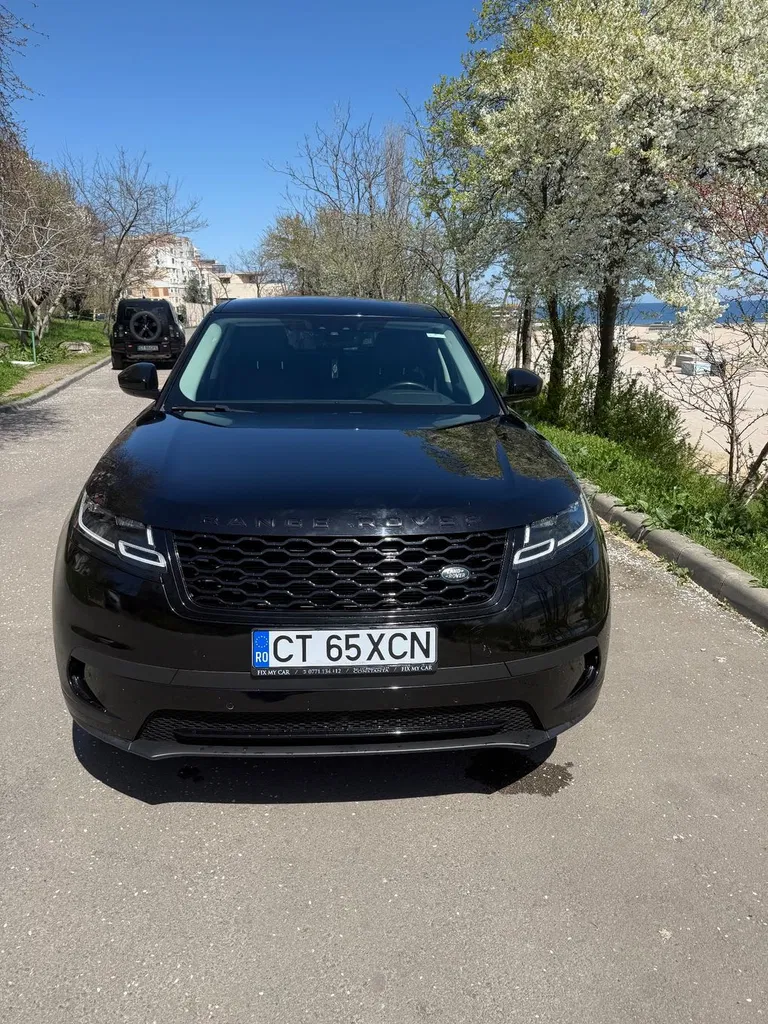 Fotografie: 2020 Land Rover Range Rover Velar
