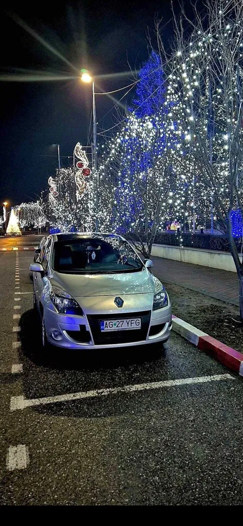 Fotografie: 2010 Renault Scenic