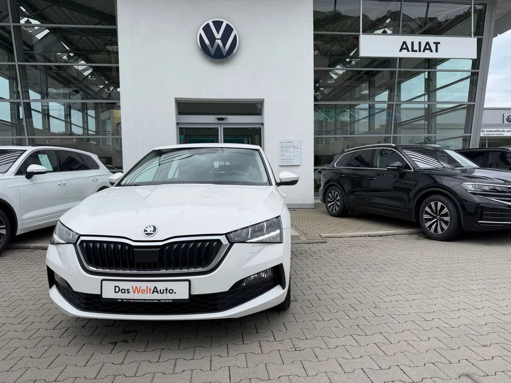 Fotografie: 2022 Skoda Scala