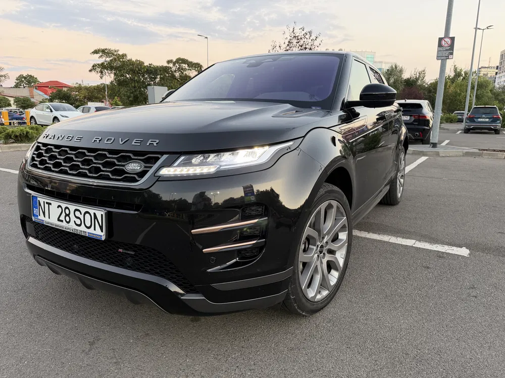 Fotografie: 2022 Land Rover Range Rover Evoque