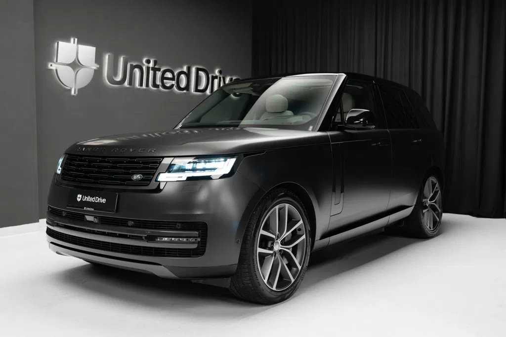 Fotografie: 2024 Land Rover Range Rover