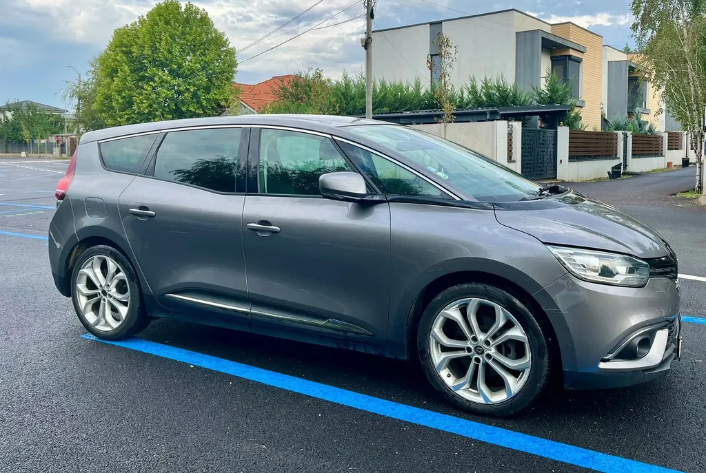 Fotografie: 2019 Renault Grand Scenic
