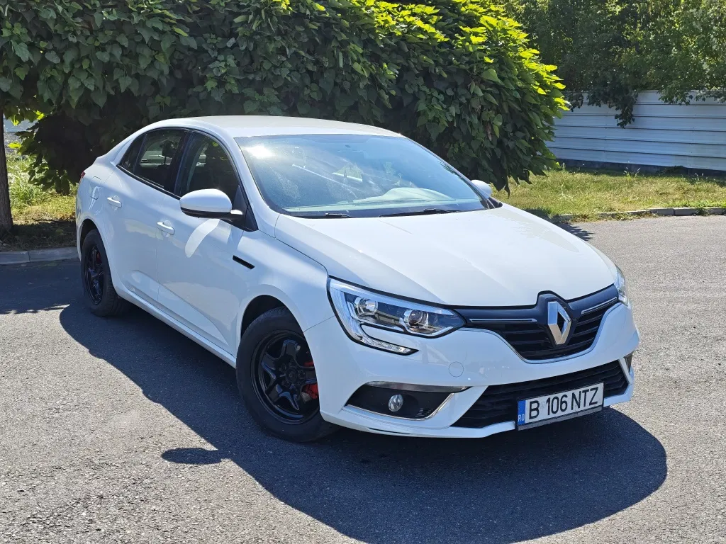 Fotografie: 2020 Renault Megane