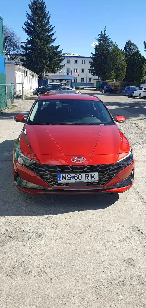 Fotografie: 2022 Hyundai Elantra