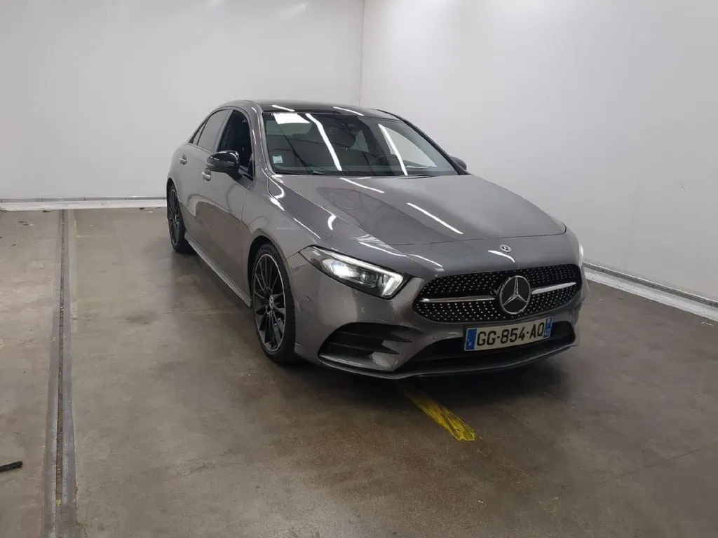 Fotografie: 2022 Mercedes-Benz A 200