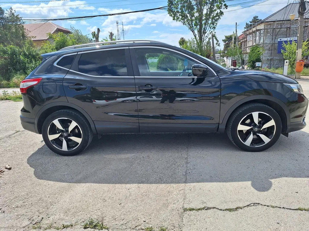 Fotografie: 2015 Nissan Qashqai