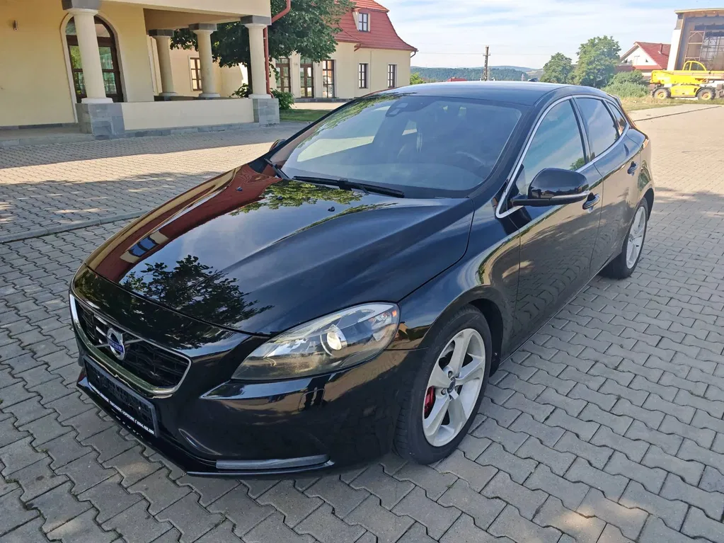 Fotografie: 2013 Volvo V40