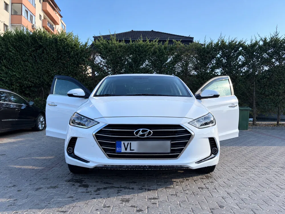 Fotografie: 2017 Hyundai Elantra
