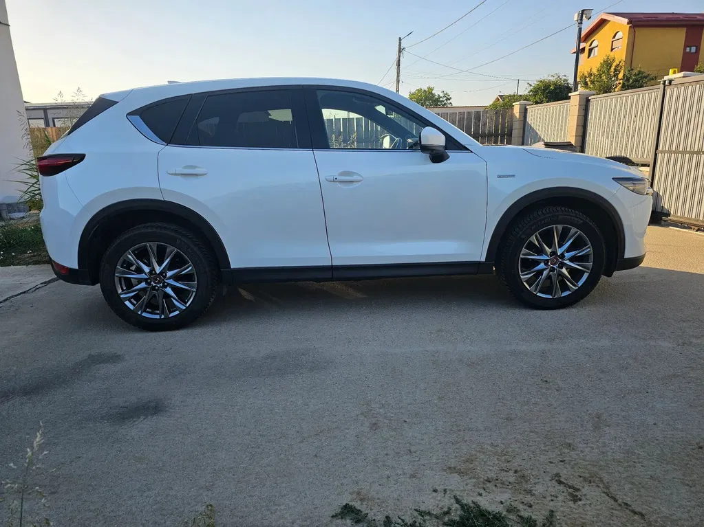 Fotografie: 2020 Mazda CX-5