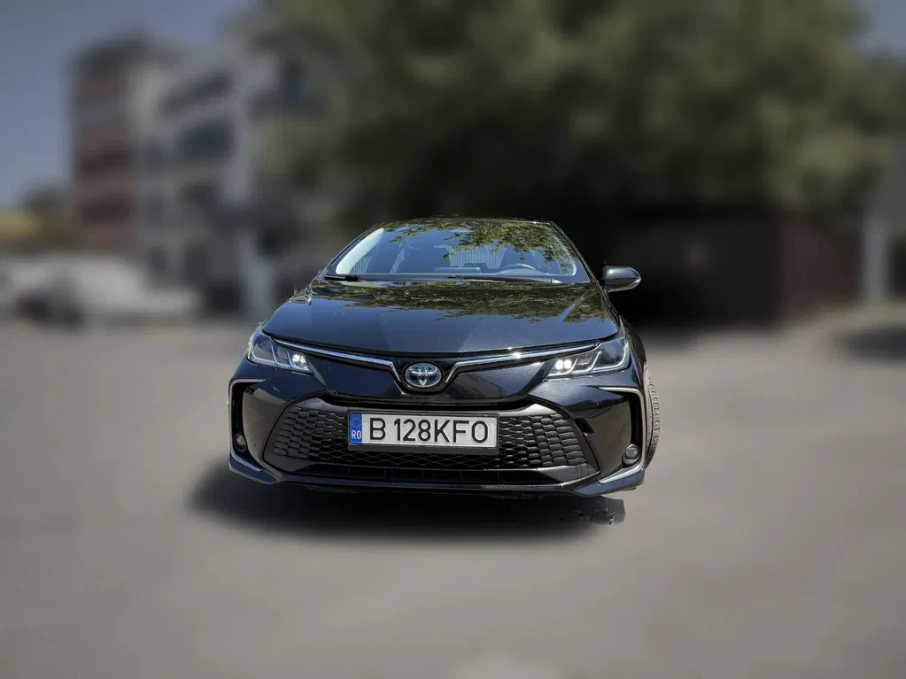 Fotografie: 2023 Toyota Corolla