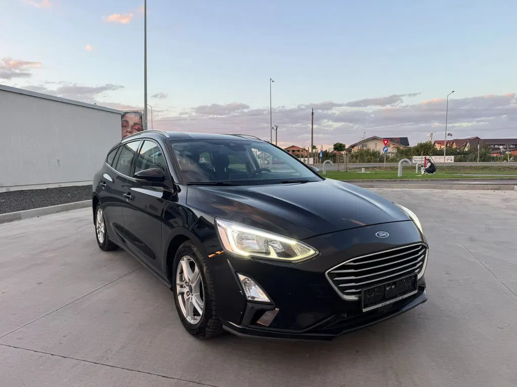 Fotografie: 2019 Ford Focus