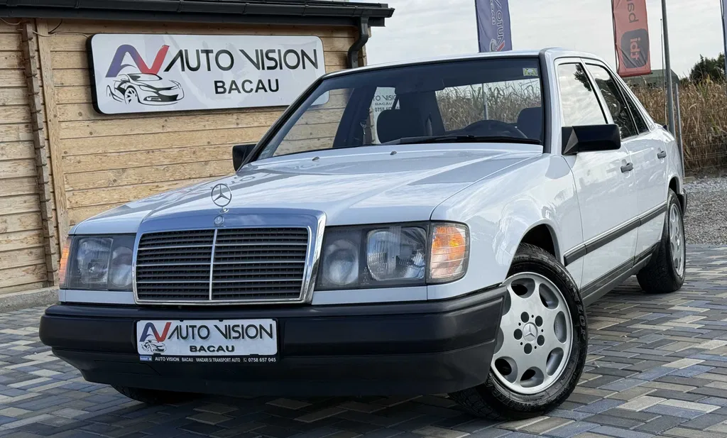 Fotografie: 1989 Mercedes-Benz E Class