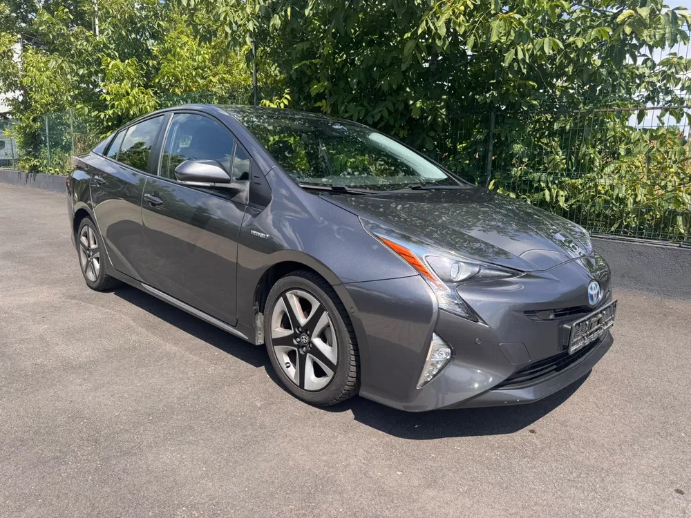 Fotografie: 2016 Toyota Prius