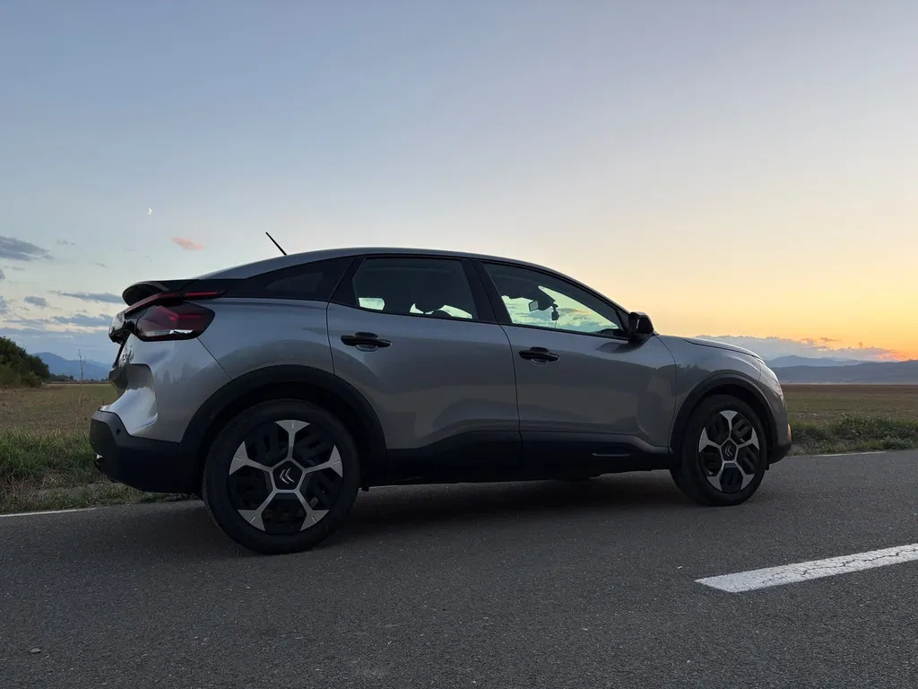 Fotografie: 2024 Citroen C4
