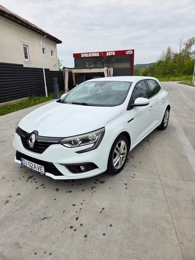 Fotografie: 2016 Renault Megane
