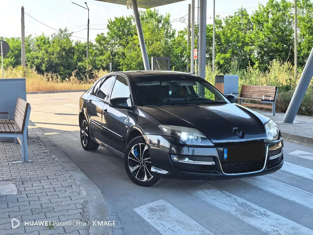 Fotografie: 2014 Renault Laguna