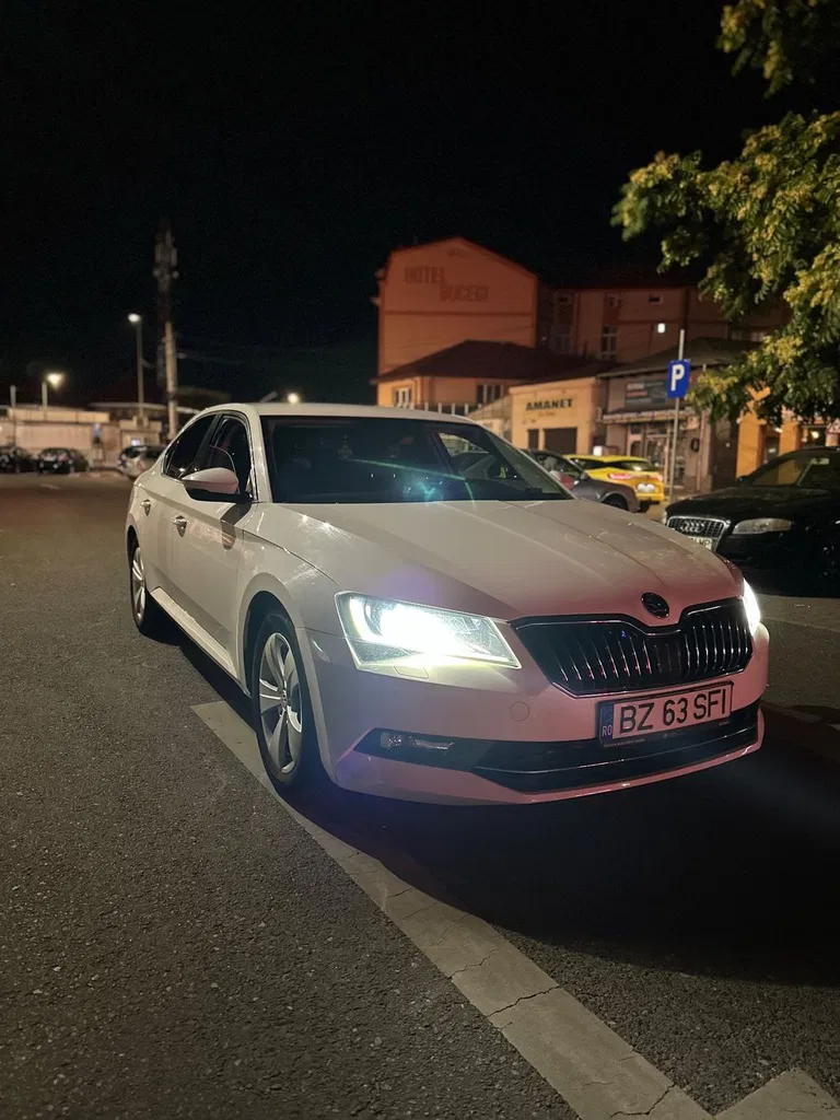 Fotografie: 2019 Skoda Superb
