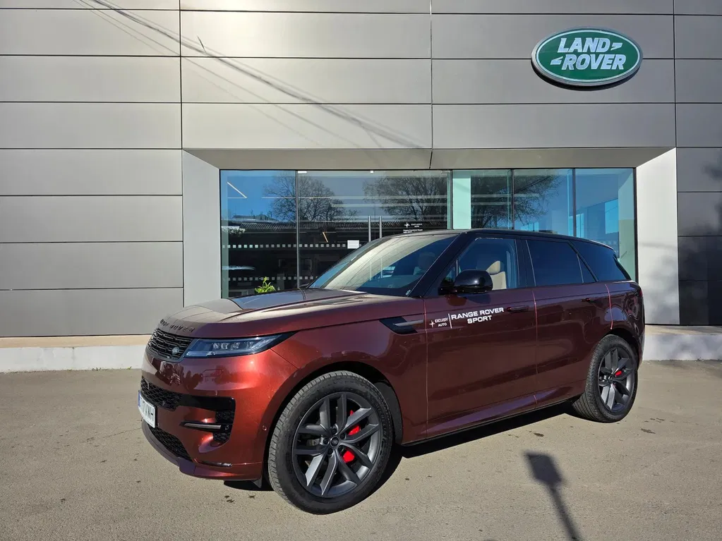 Fotografie: 2025 Land Rover Range Rover Sport
