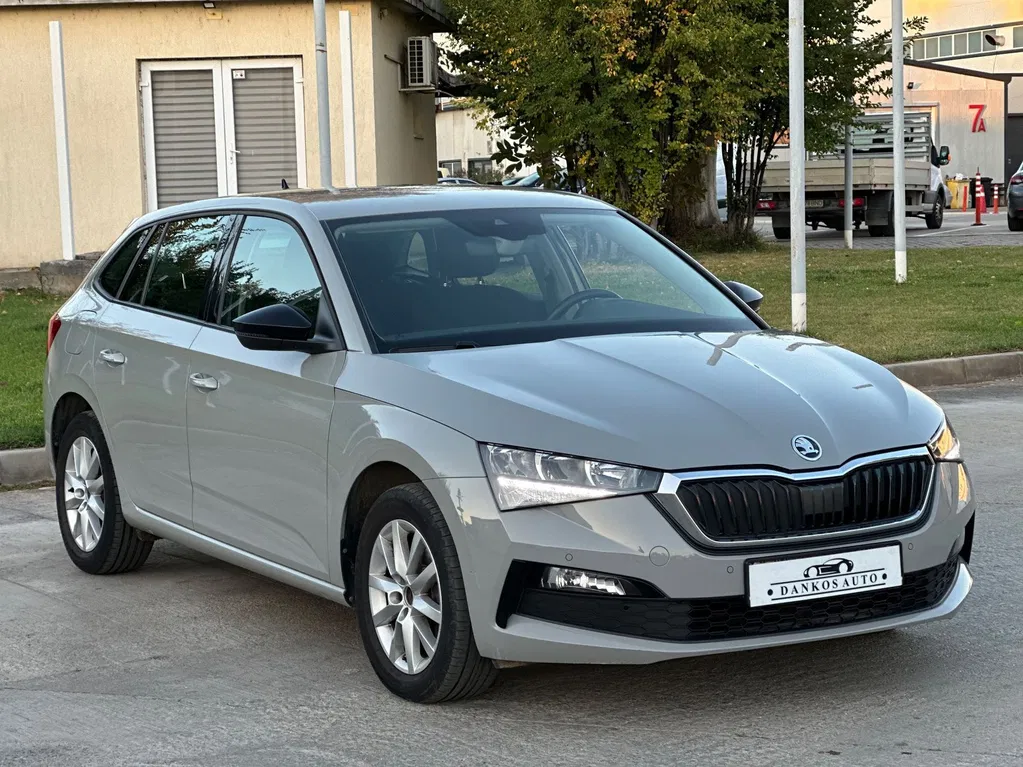 Fotografie: 2021 Skoda Scala