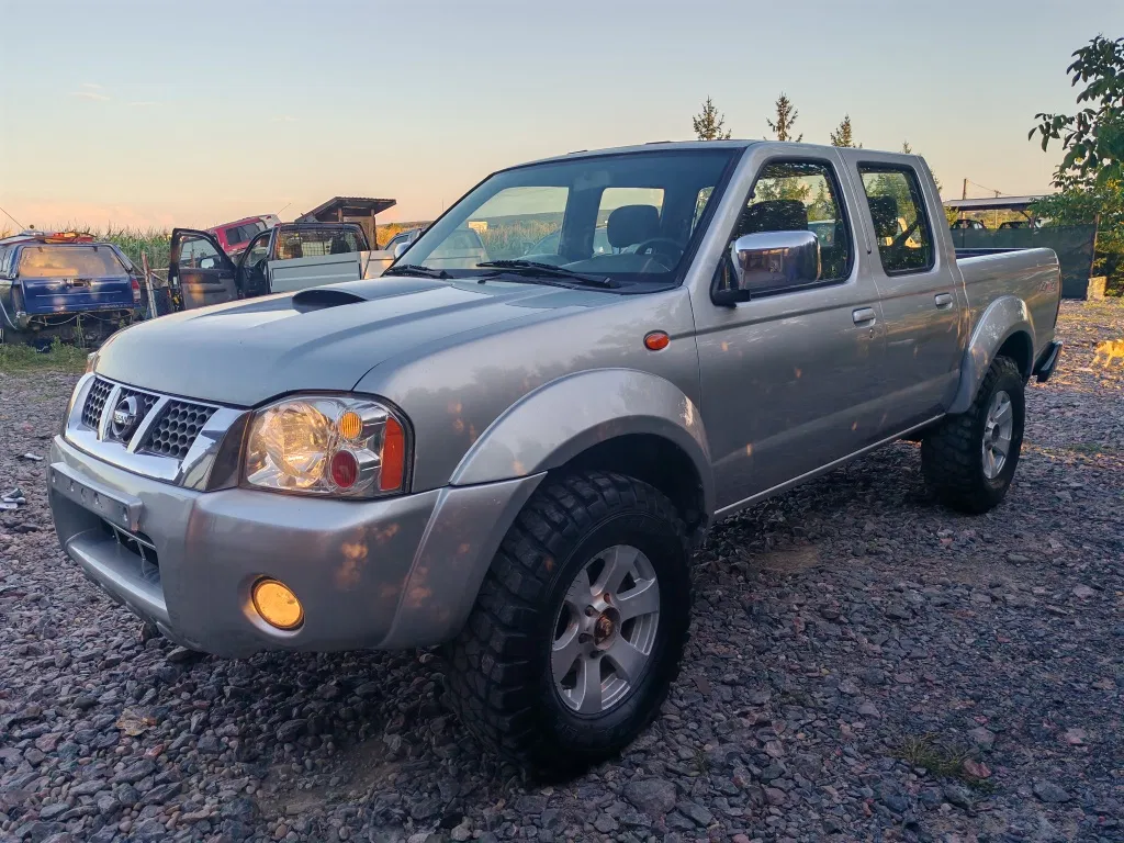 Fotografie: 2004 Nissan Navara